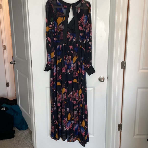 Maeve Deep-V Printed Maxi Dress Anthropologie - Picture 8 of 9